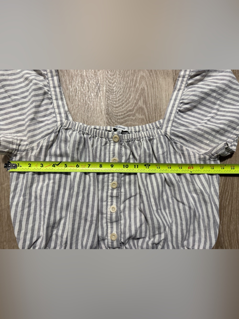 Madewell Striped White and Grey Flutter-Sleeve Button-Front Crop Top LARGE/LG - Picture 9 of 15